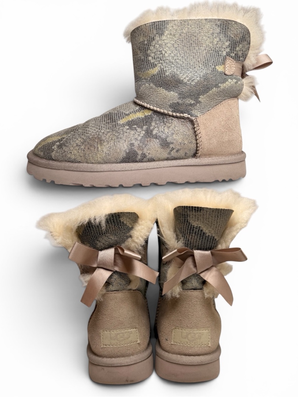 UGG Bailey Bow II Lizard Print Sheepskin Boots Sz 7 EU38 Beige 1005534